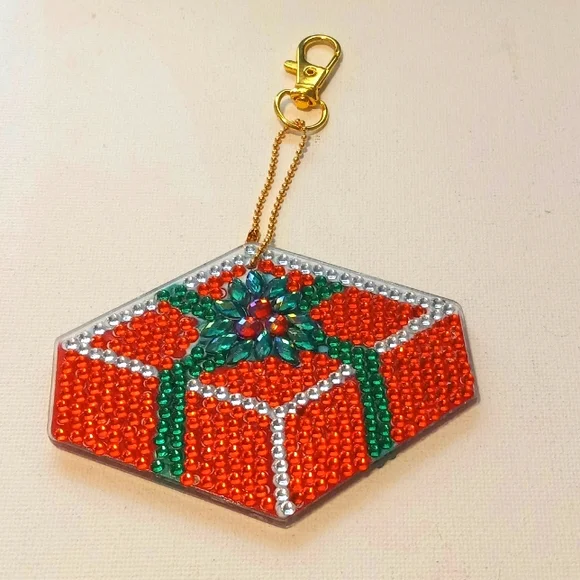 Blingy Christmas Present Keychain - Picture 1 of 2